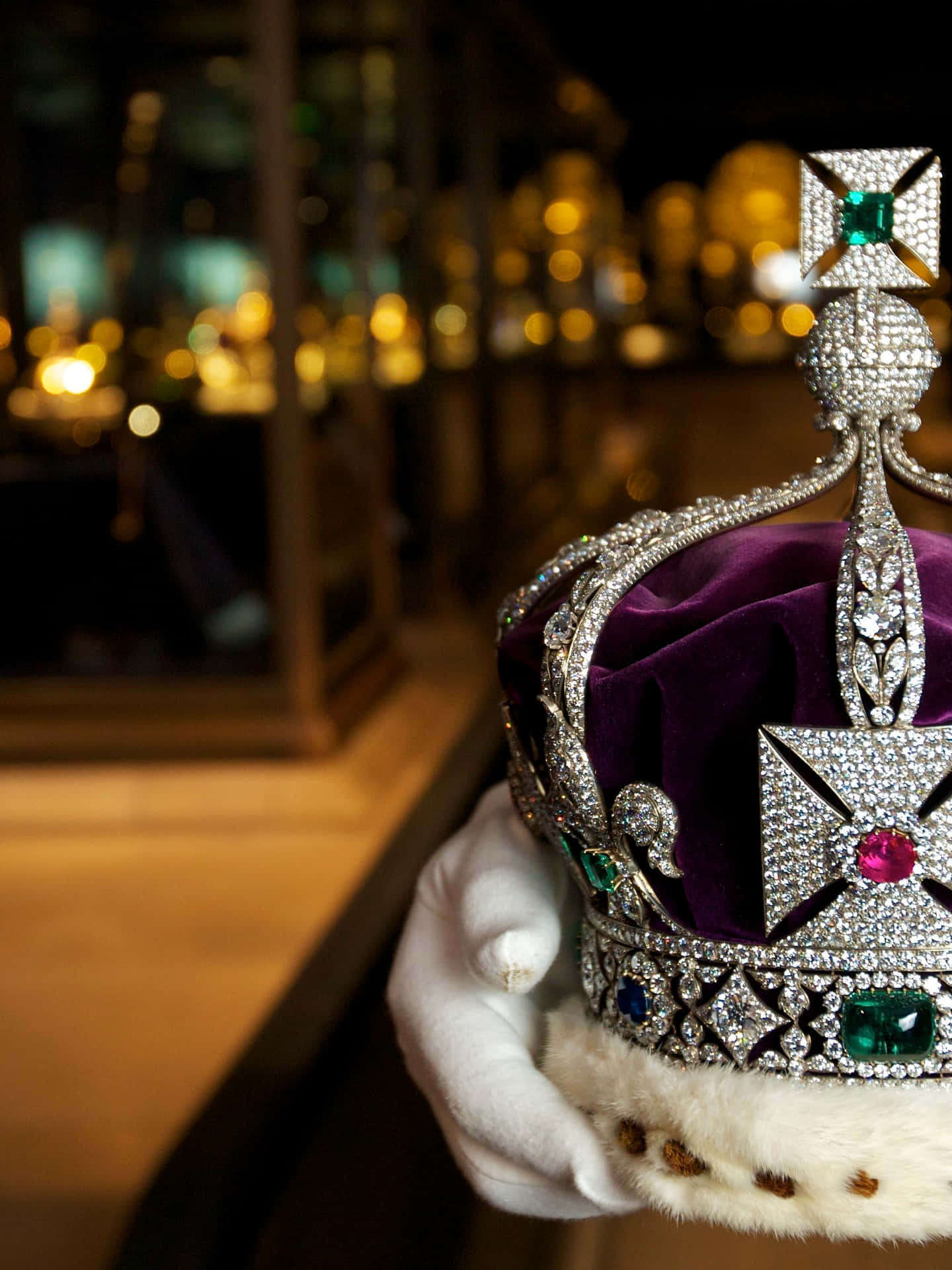 Crown Bilder 1789 X 2386