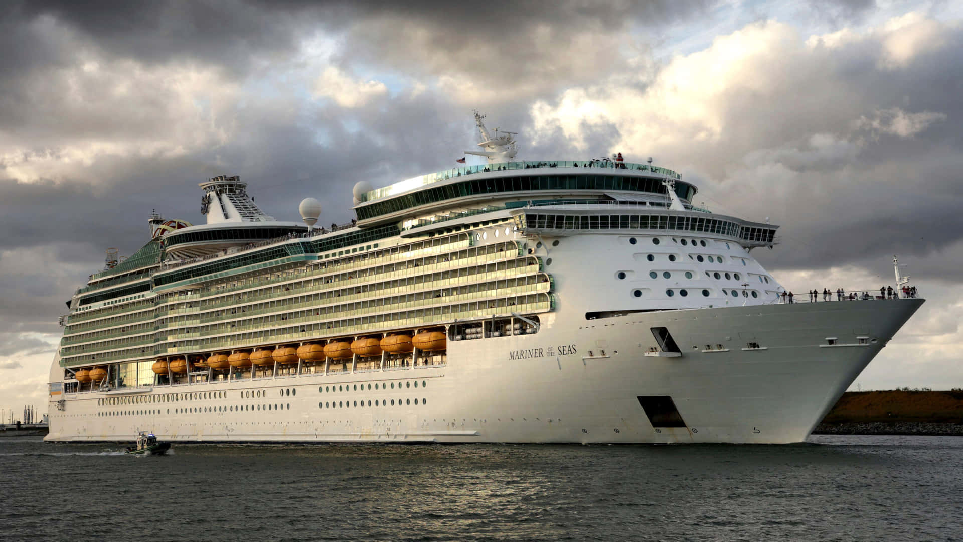 Take a Vacation of a Lifetime on a Beautiful Cruise Ship