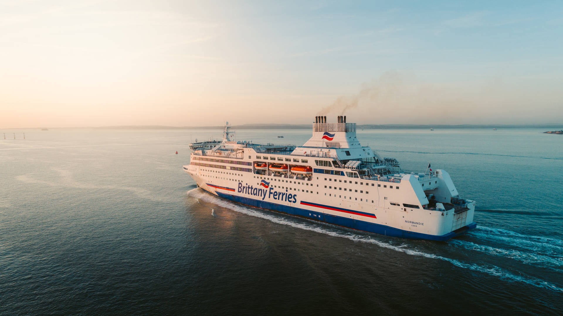 Cruise Ship Brittany Ferries Wallpaper