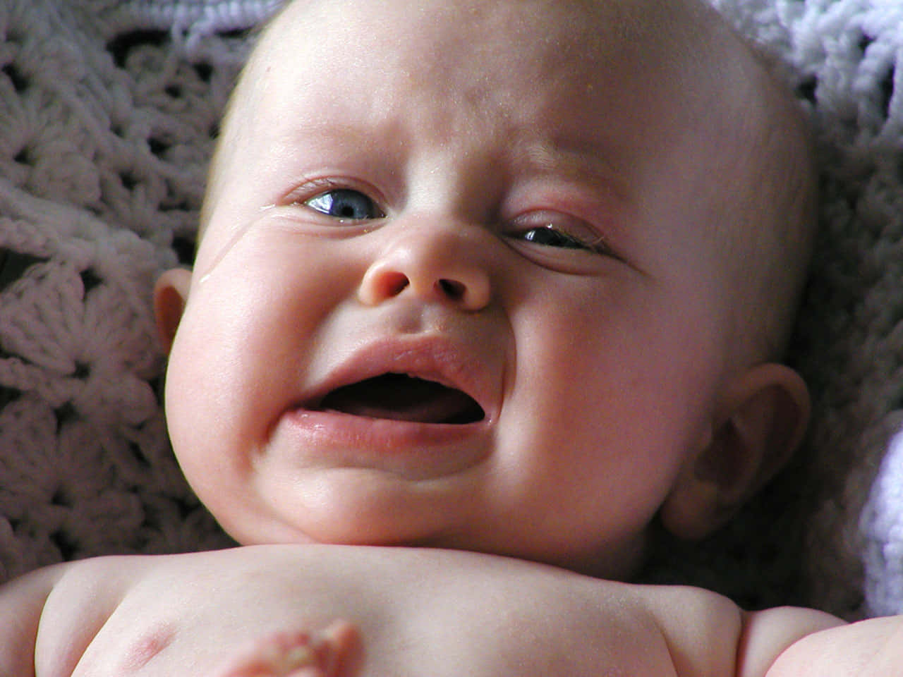 Baby Puling Cry Picture