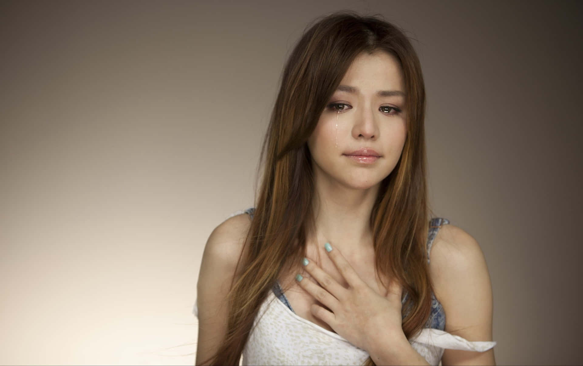 Asian Woman Sorrowful Cry Picture