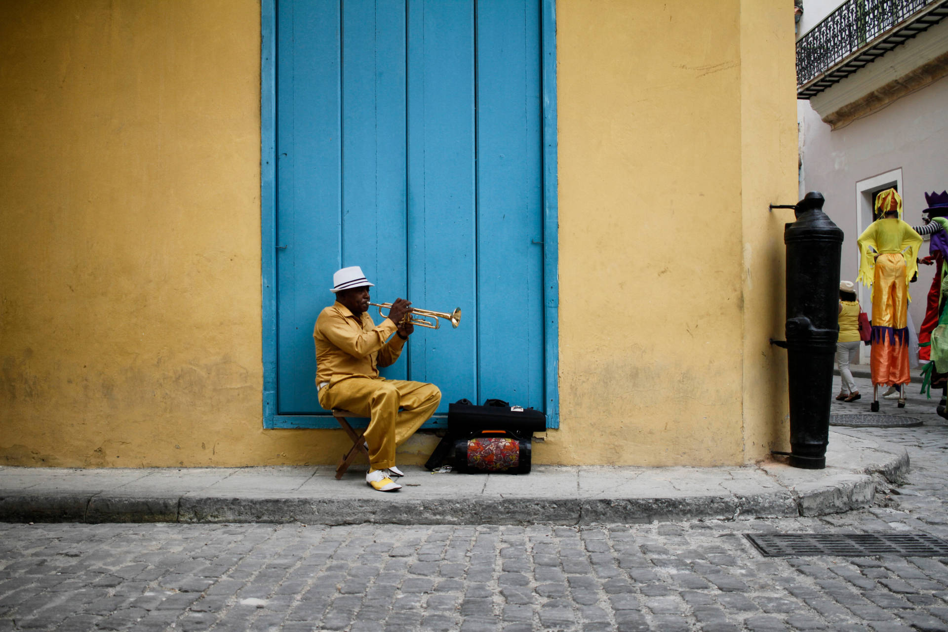 Kubanischermann, Der Trompete Spielt Wallpaper