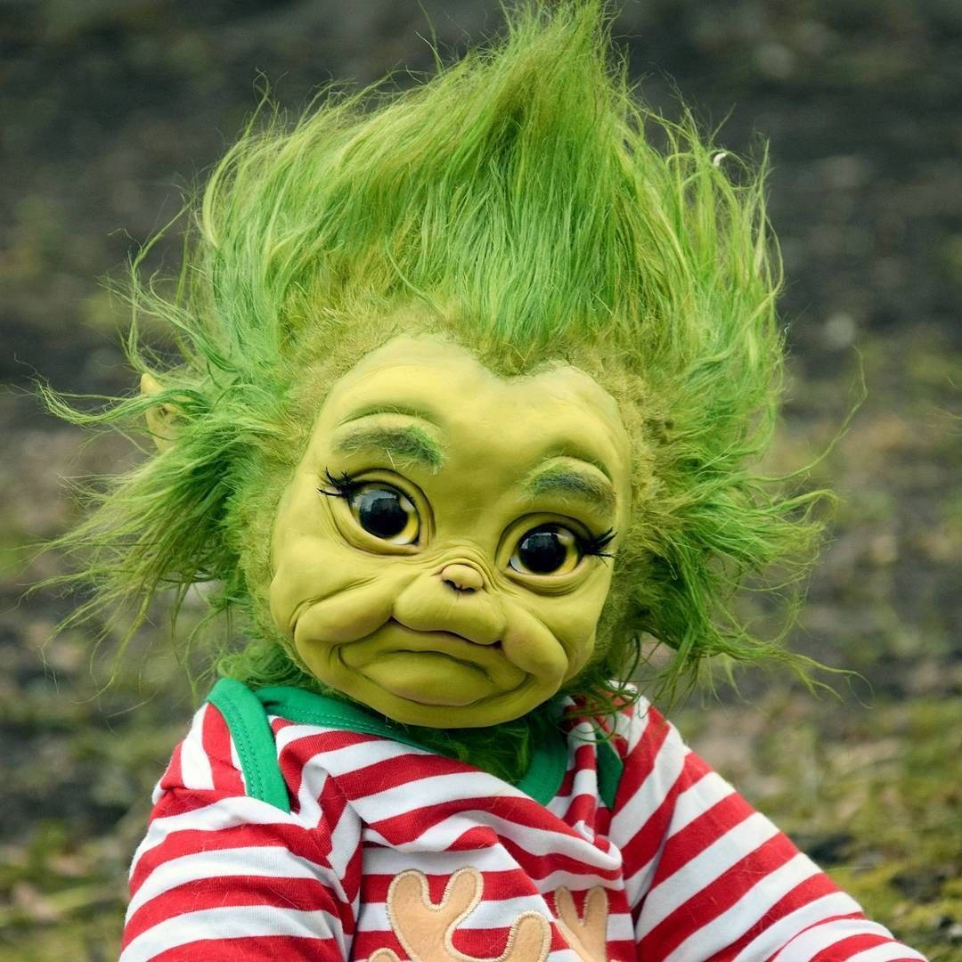 Curious Baby Grinch Wallpaper