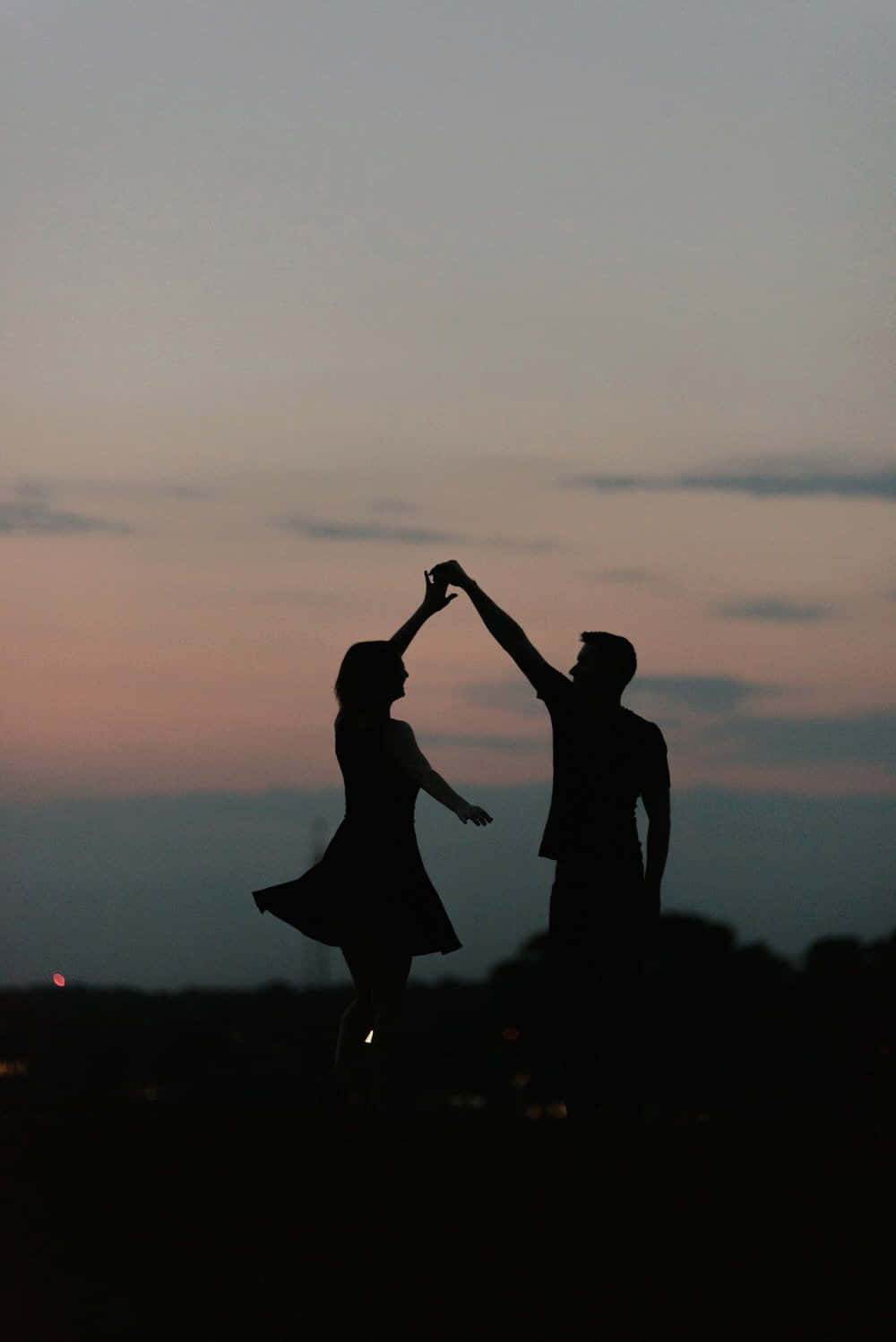 Cute Aesthetic Couple Dancing Silhouette Picture
