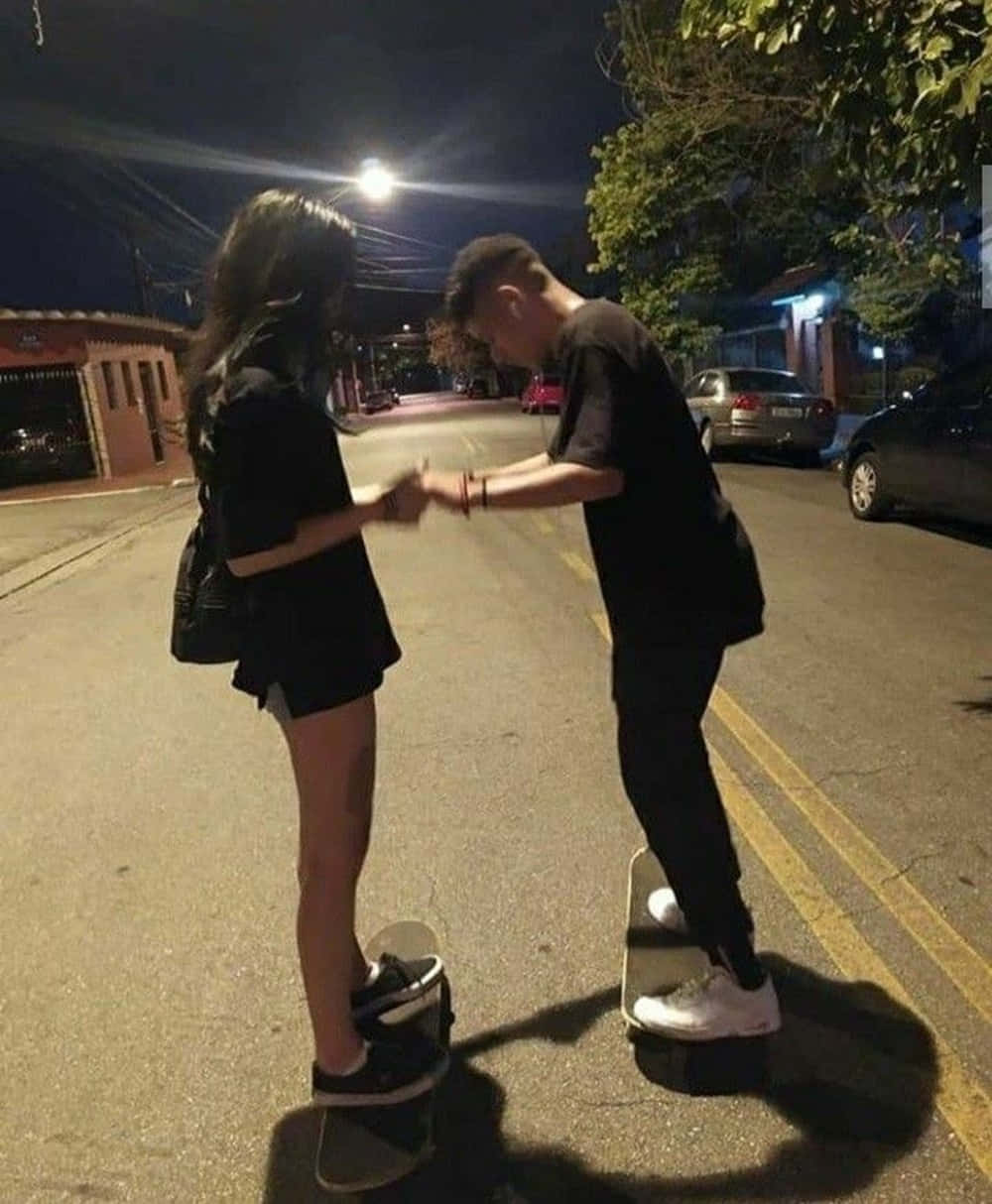 Cute Aesthetic Couple Skateboarding Picture