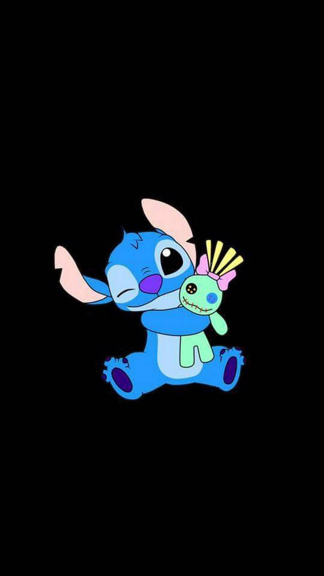 Cute Aesthetic Stitch With Doll Scrump Wallpaper