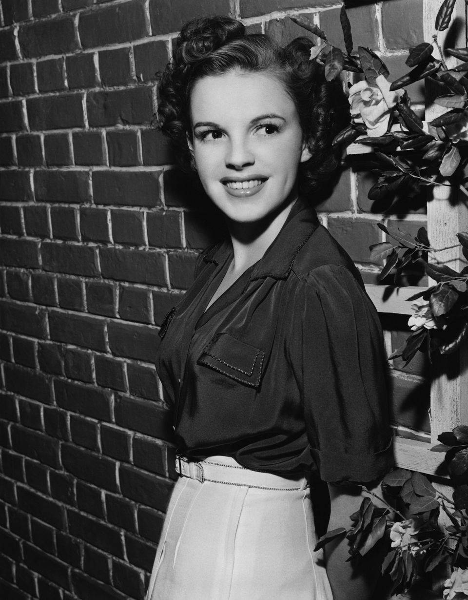 Süßeamerikanische Schauspielerin Judy Garland Wallpaper