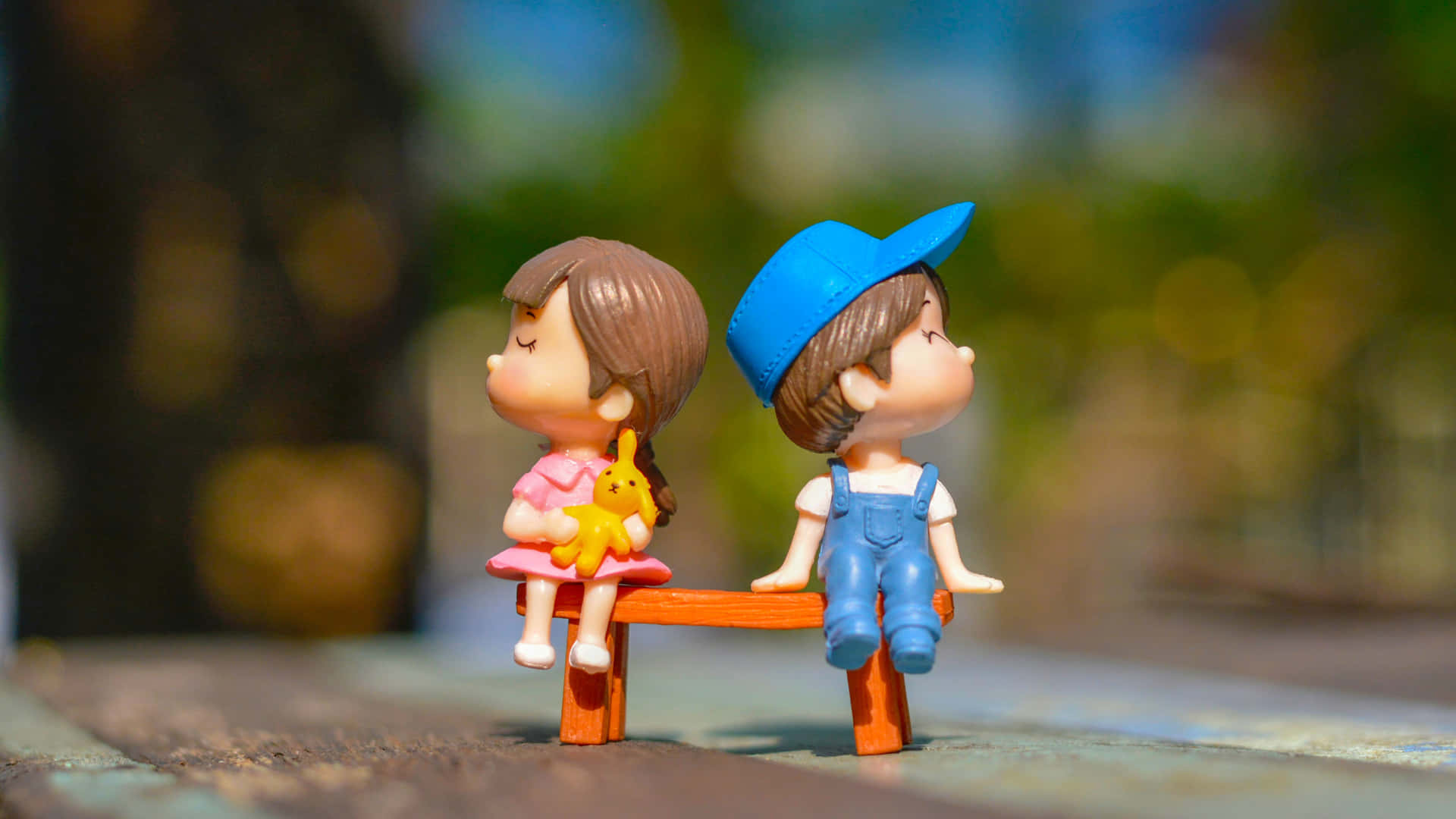 Cute Baby Couple Shy Date Toy Miniature Wallpaper