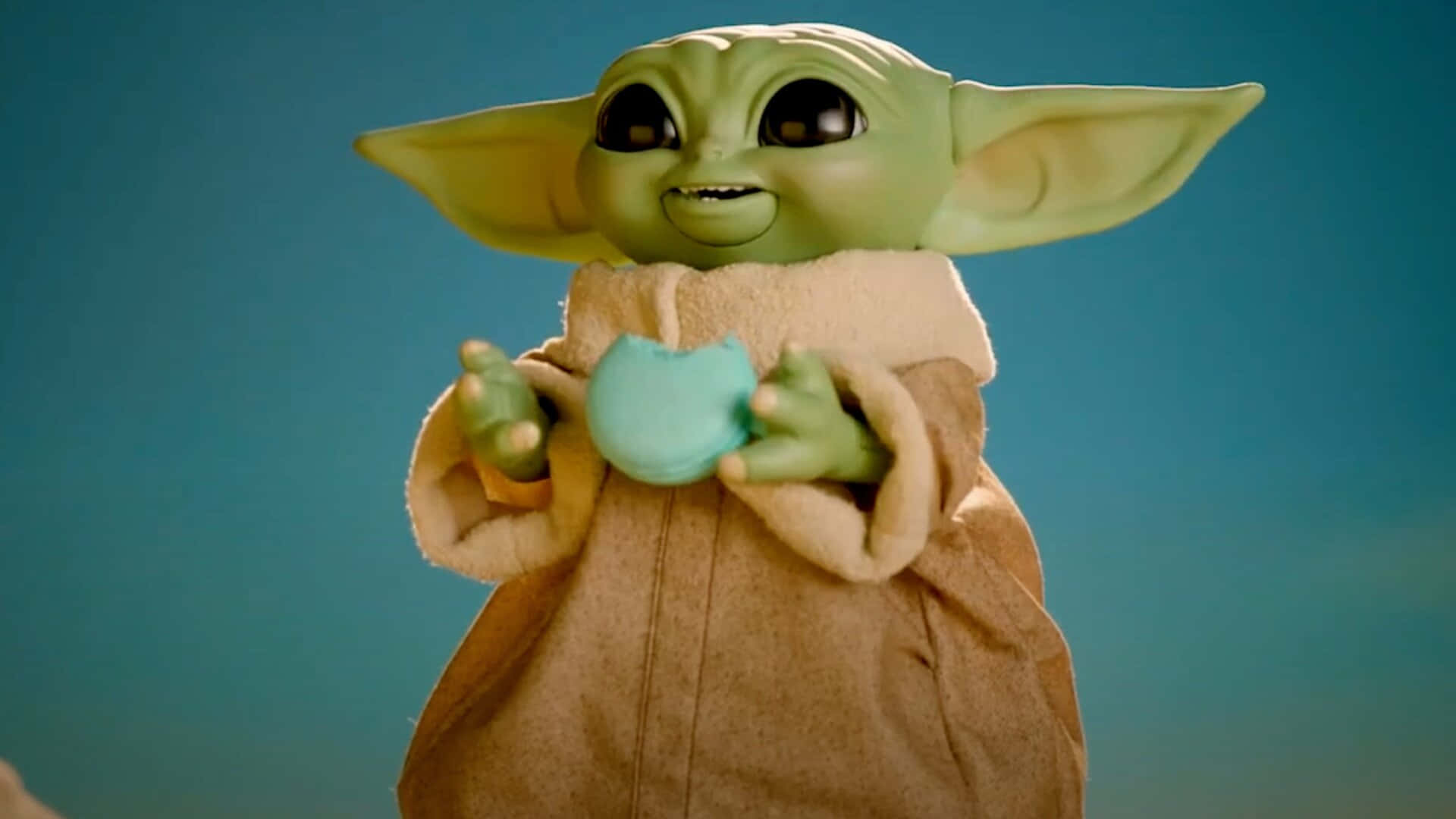 Cute Baby Yoda Toy Picture