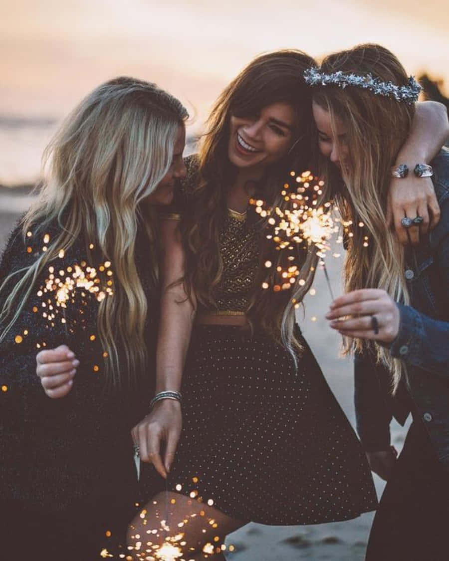 Cute Bff With Fireworks Sparkler Picture