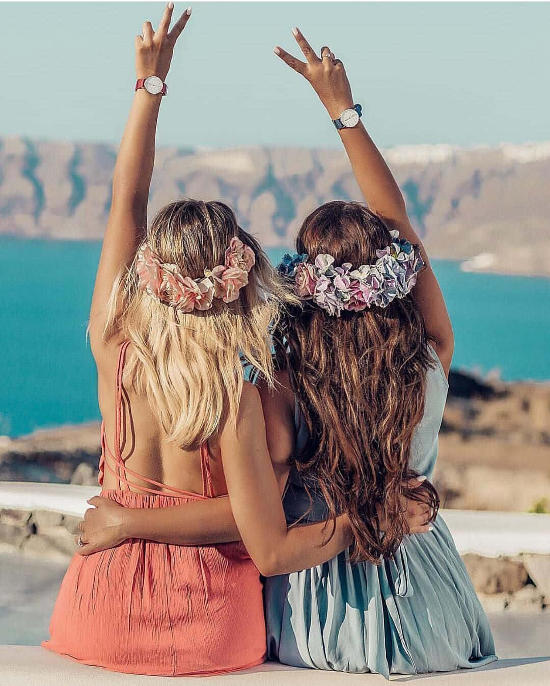 Cute Bff With Floral Crown Picture