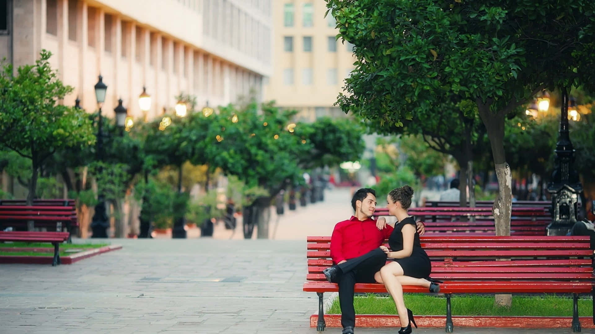 Cute couple enjoying a romantic moment together Wallpaper