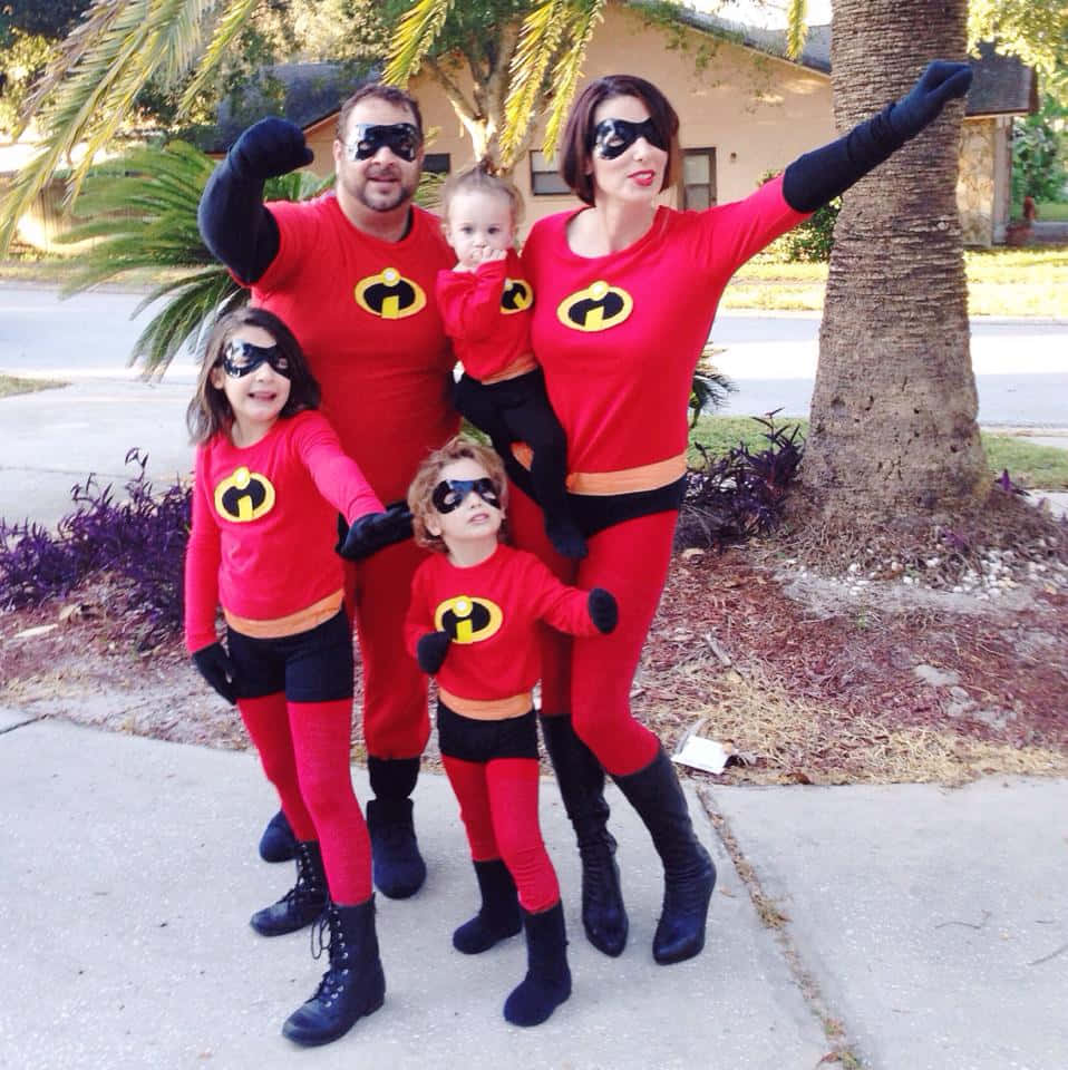 Cute Family Incredible Costumes Picture