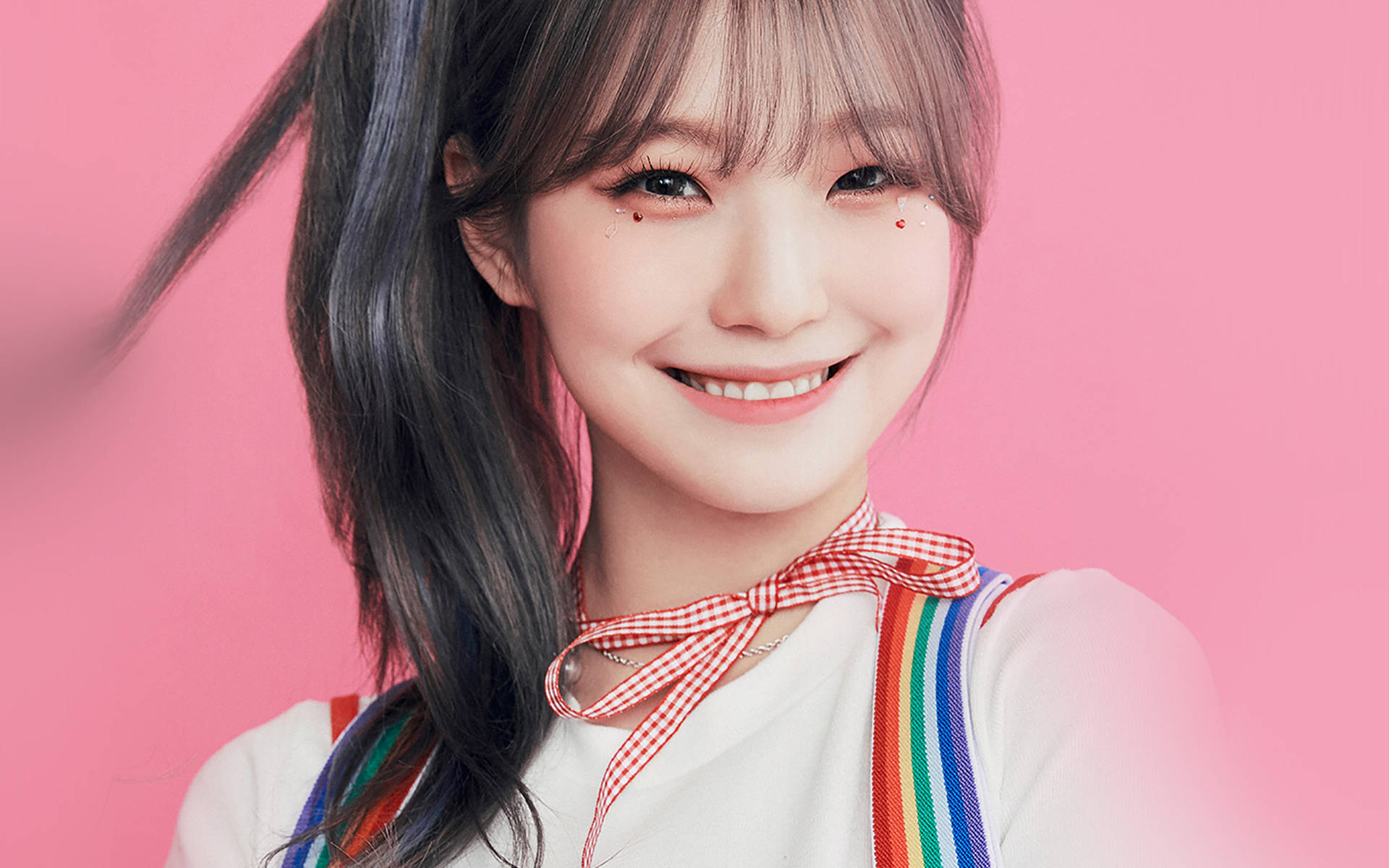 Cute Girl Baek Ji Heon Background