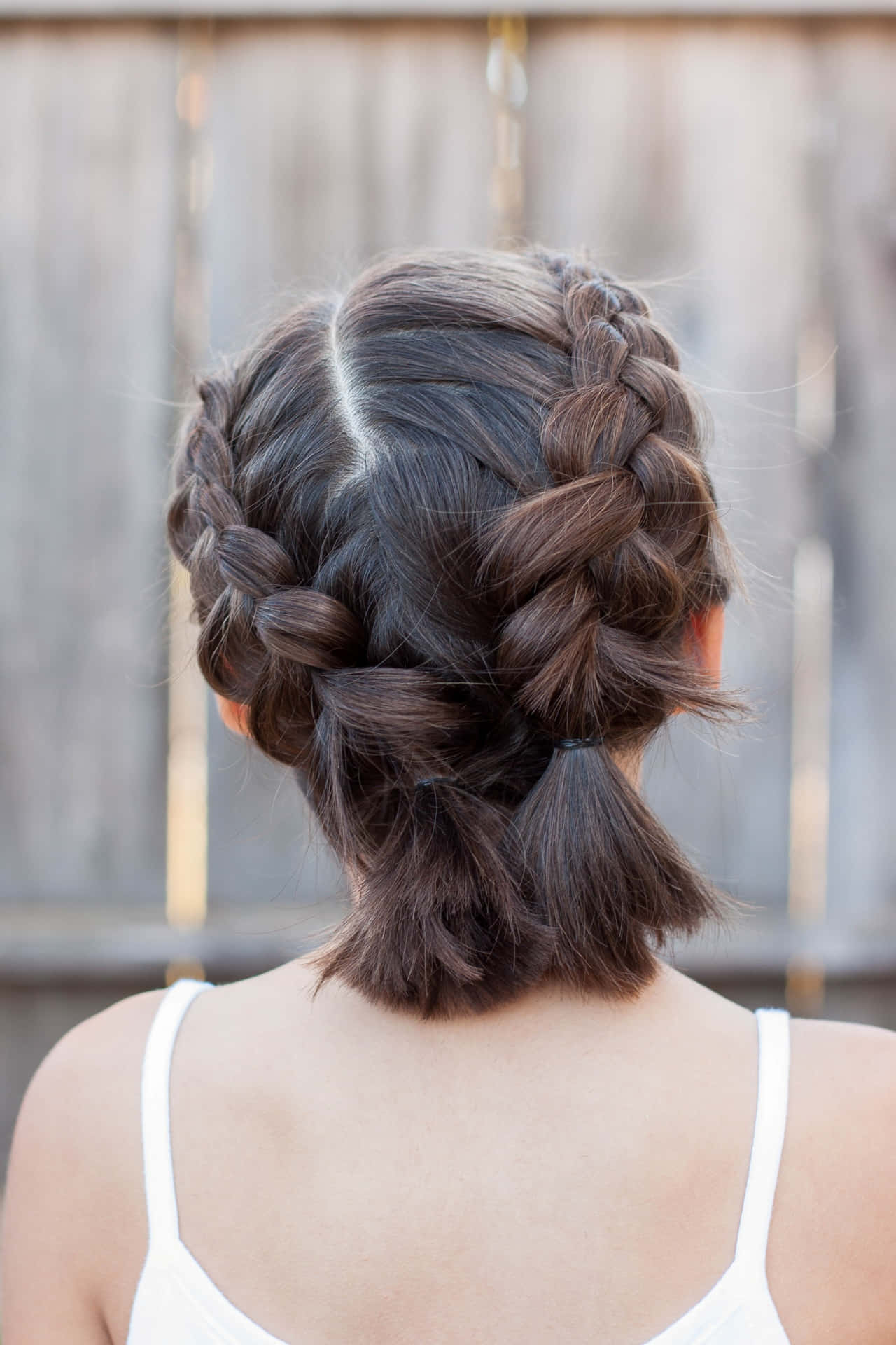 Adorable And Easy Hairstyle For Everyday Fashion