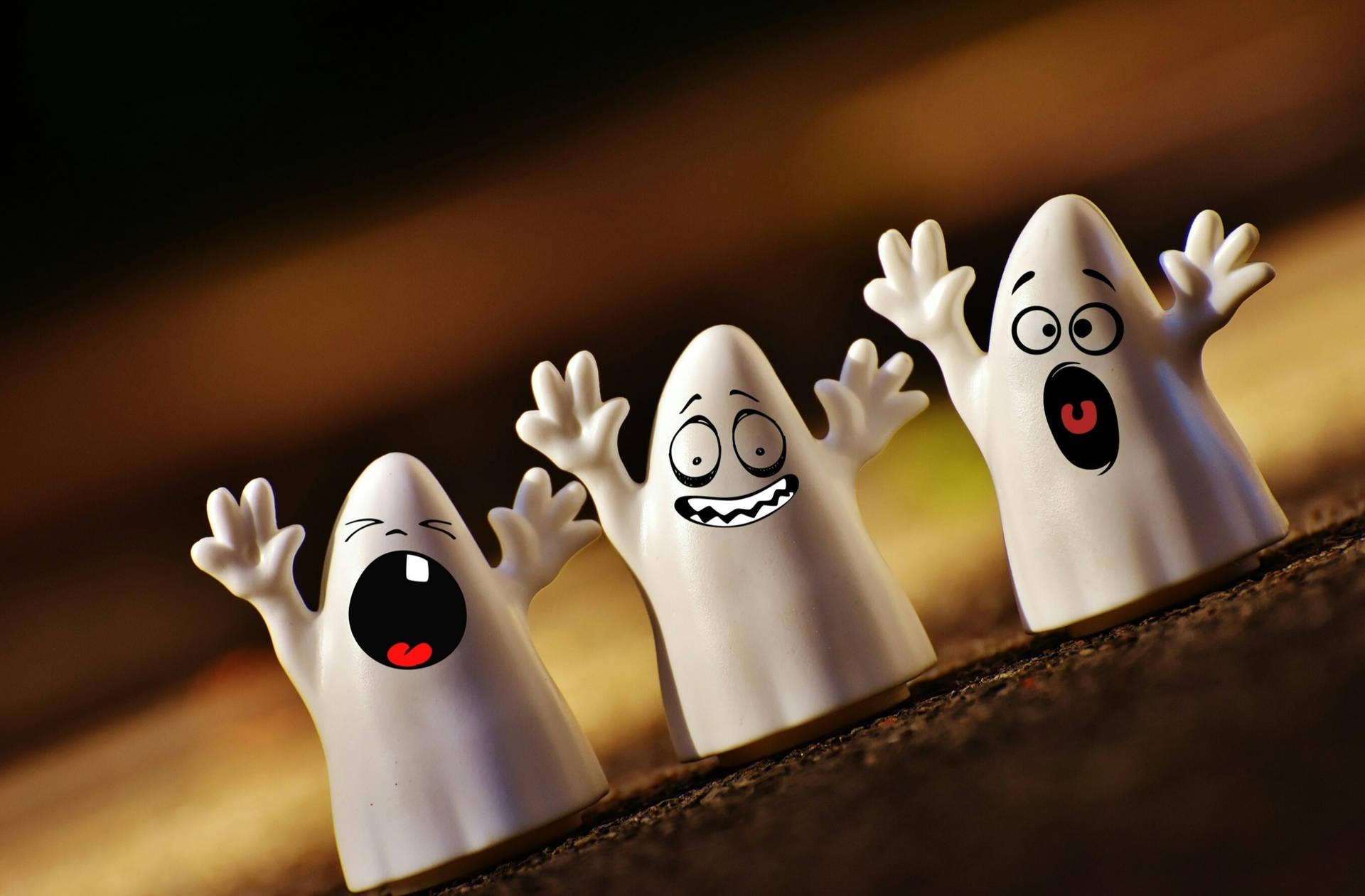 Cute Halloween Miniature Ghosts Wallpaper