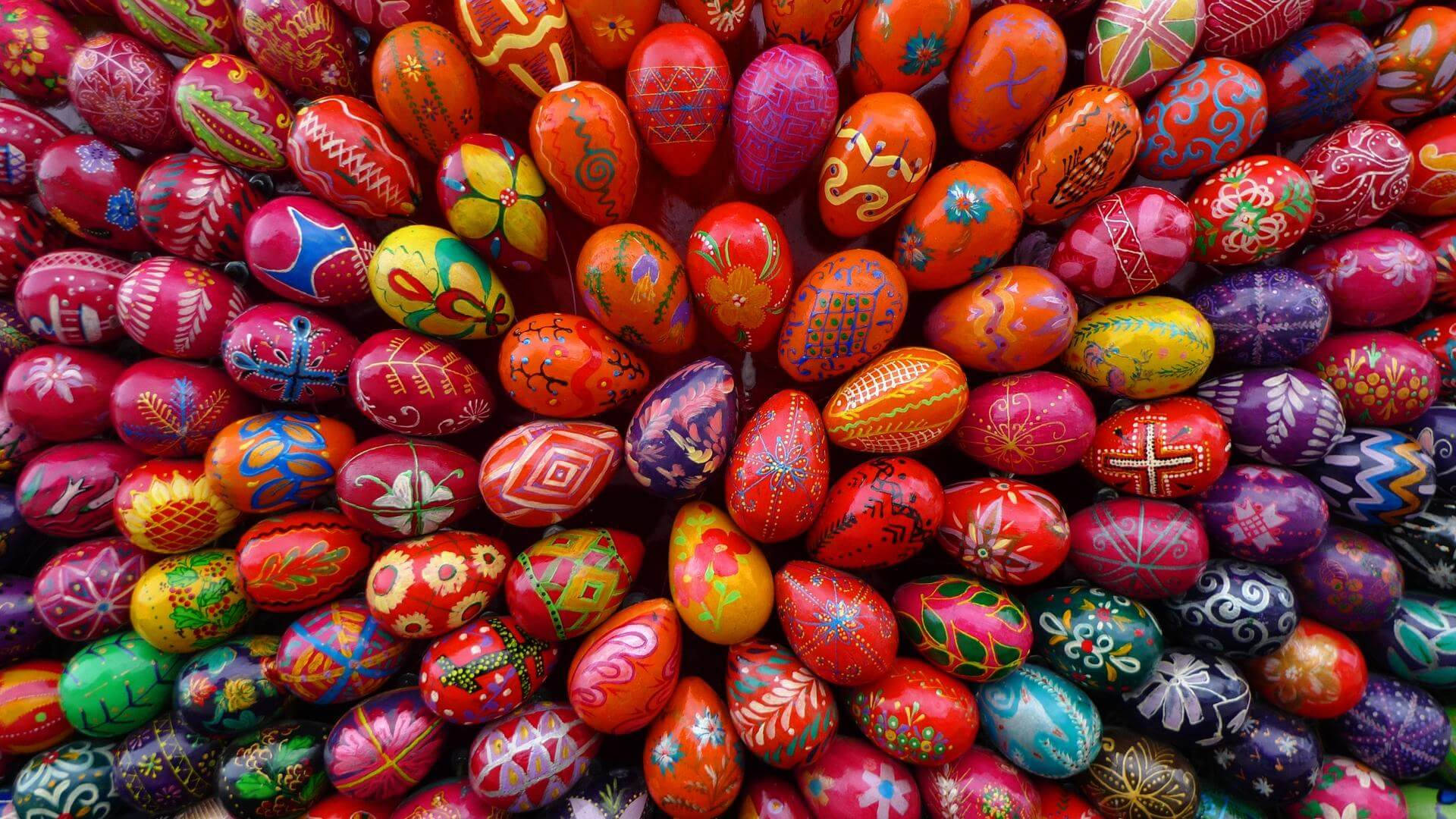 Cute Holiday Easter Eggs Wallpaper