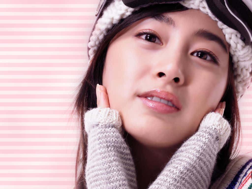 Sød koreansk skuespiller Kim Tae Hee Tapet Wallpaper