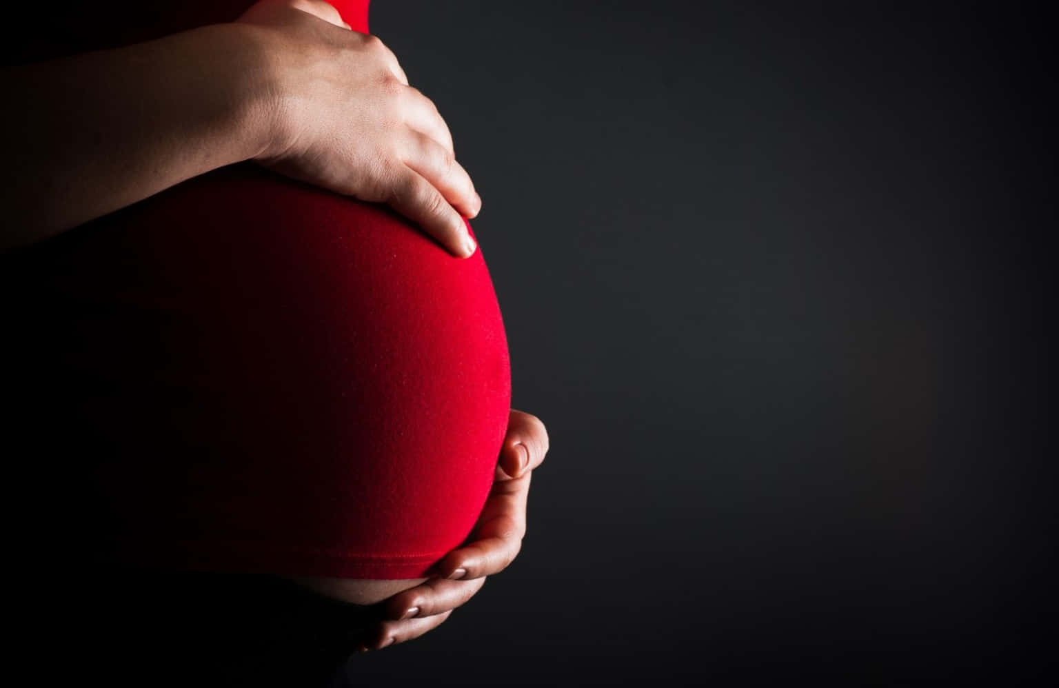Lindafoto De Embarazada Con Barriga Roja