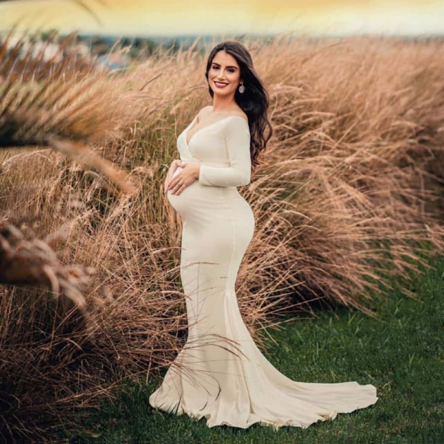 Cute Maternity White Gown Picture