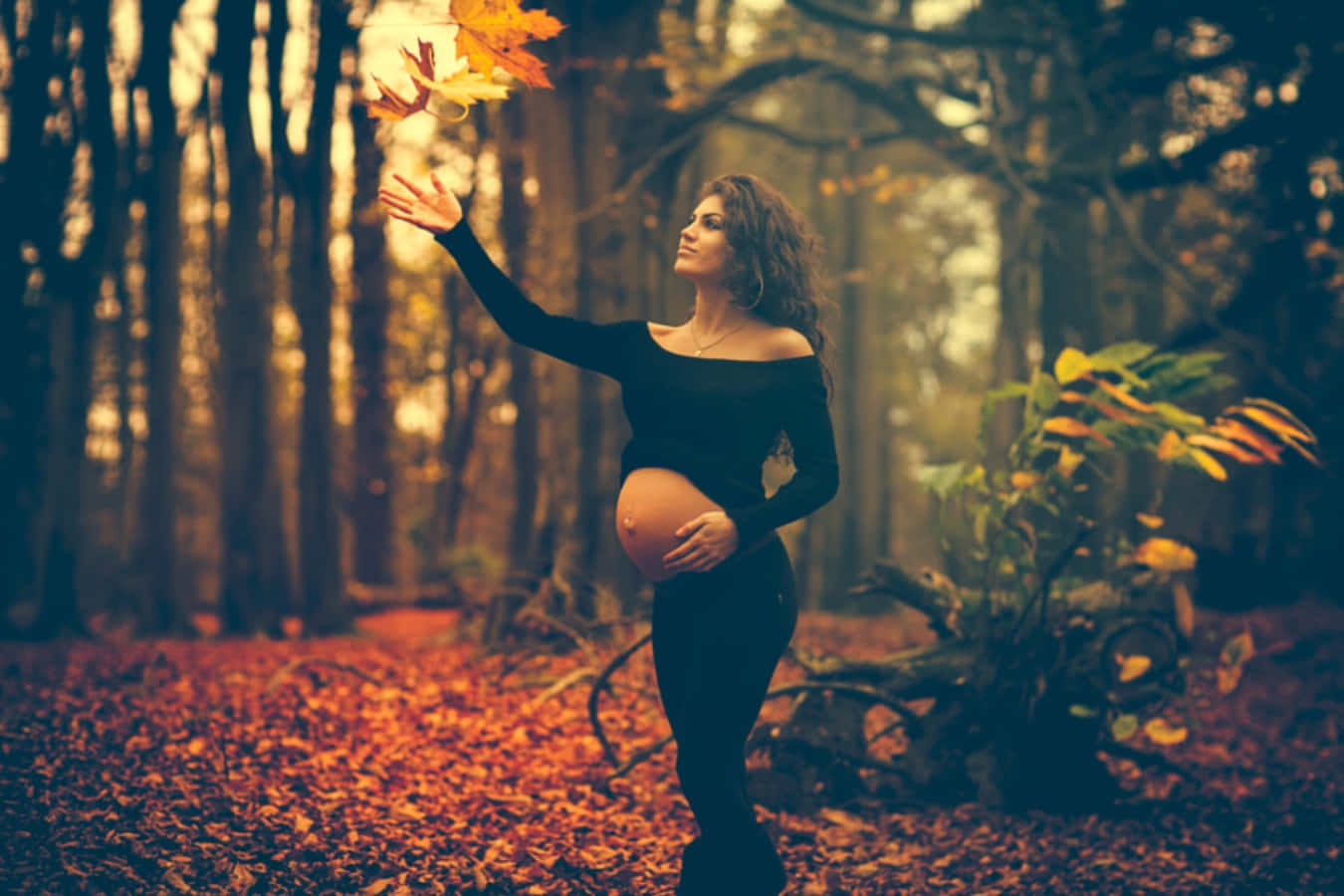 Cute Maternity Black Outfit Picture