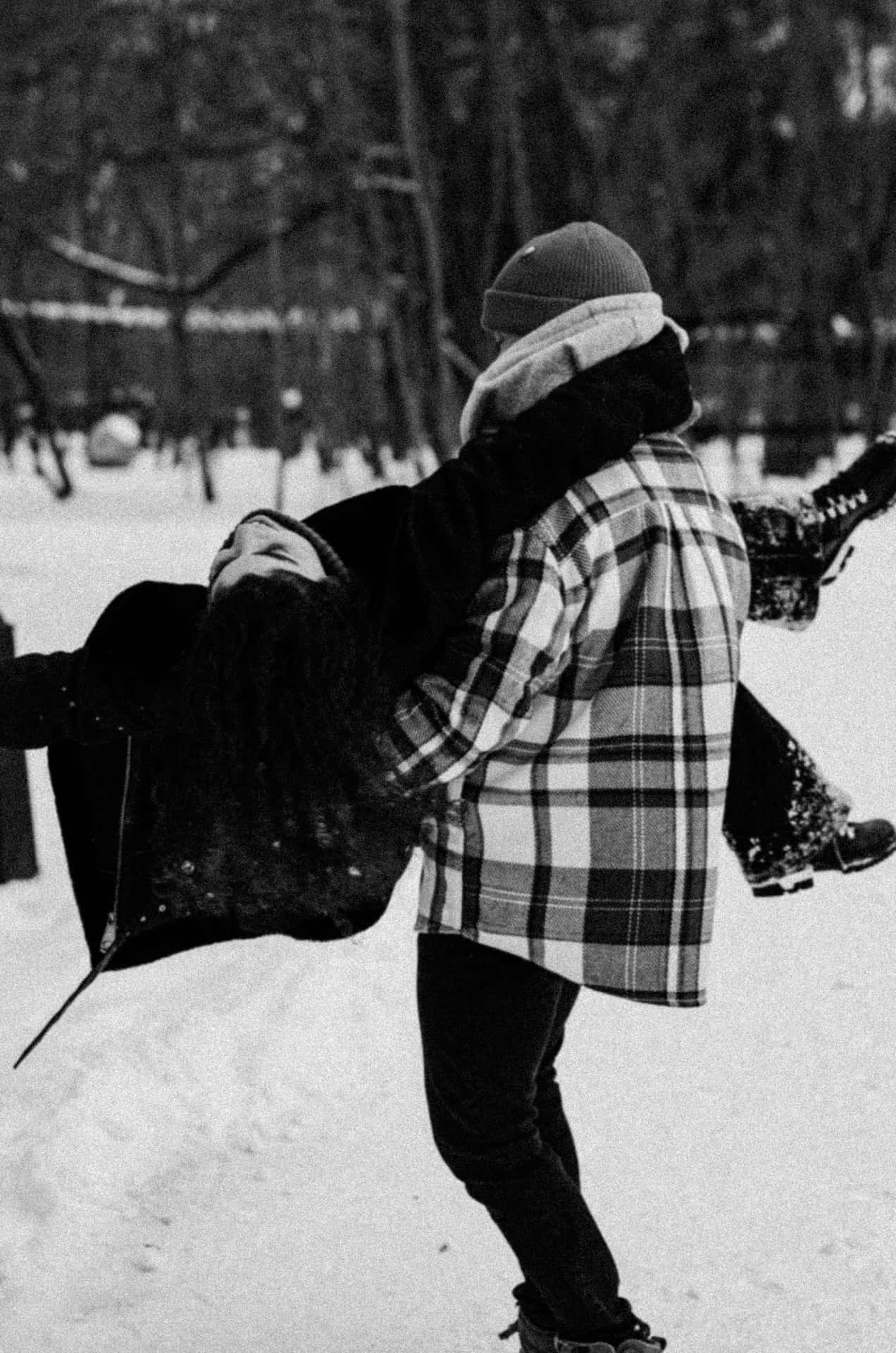 Cute Relationship Black And White Snow Picture