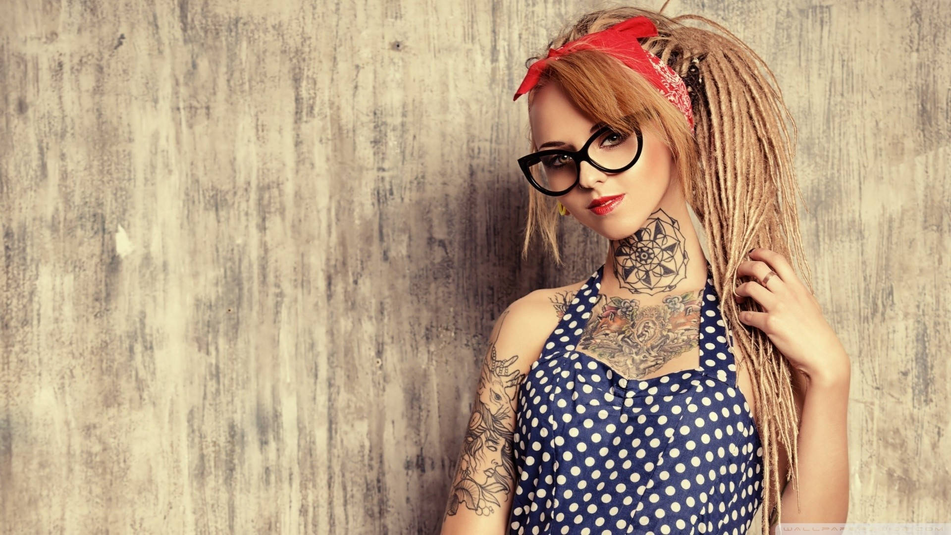Cute Tattooed Bad Girl Wallpaper