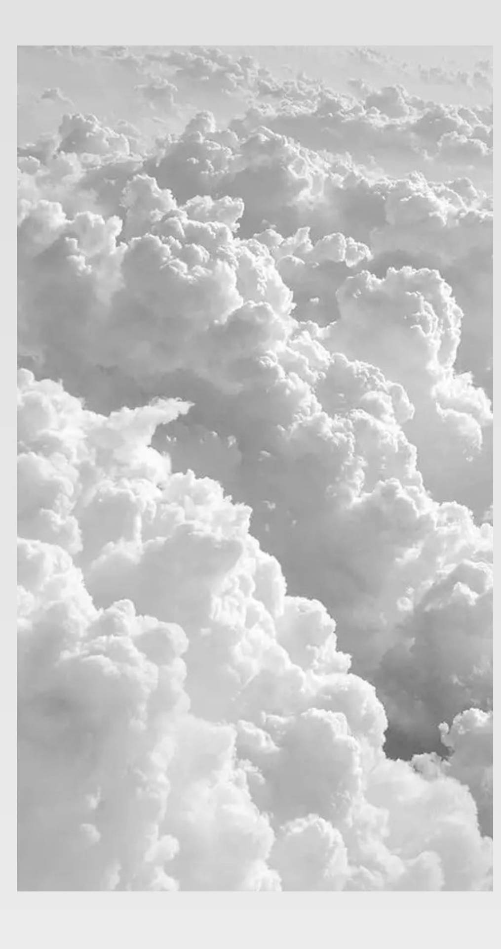 Niedlicheweiße Ästhetische Flauschige Wolken Wallpaper