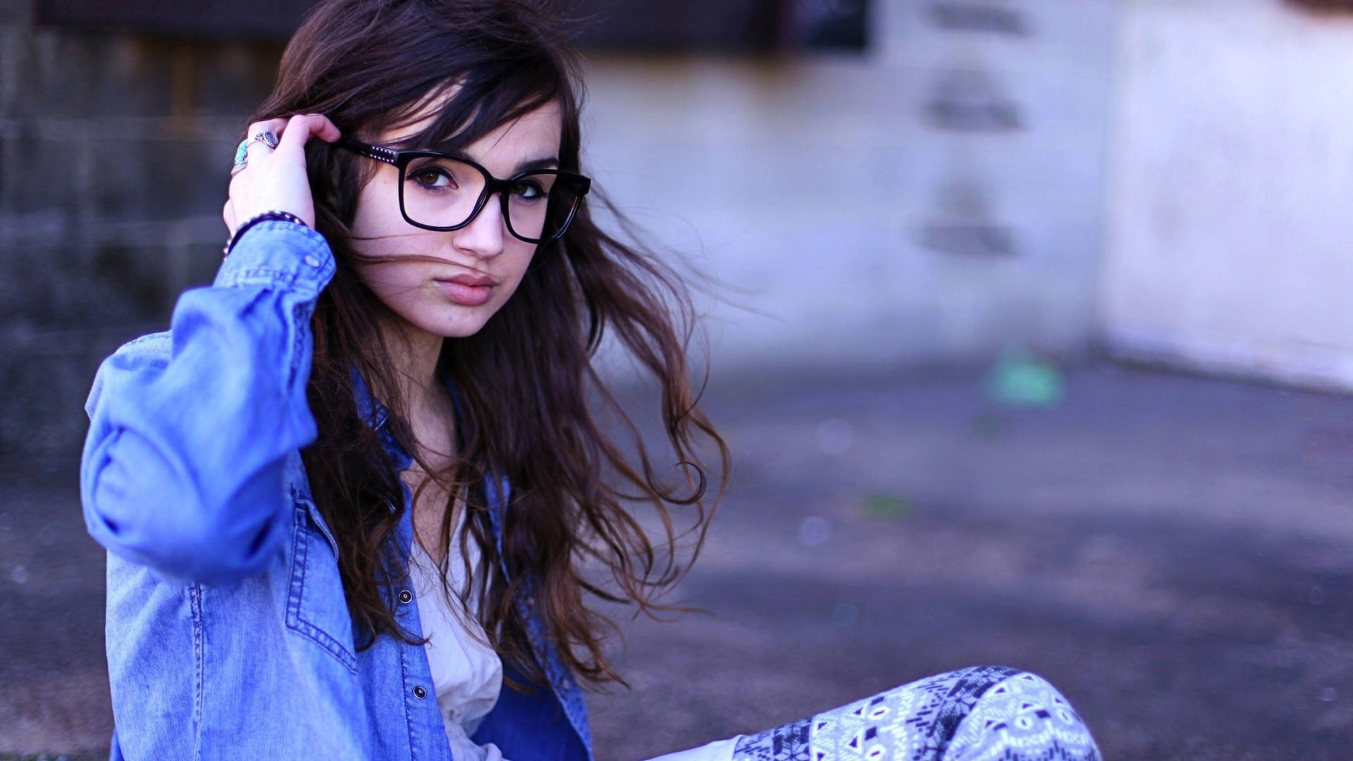 Cute Women With Glasses Moriah Pereira Background