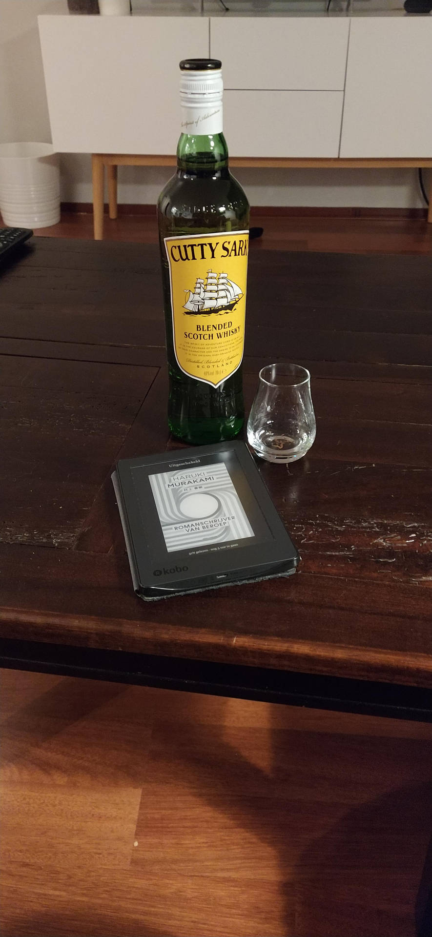 Cutty Sark Drink With A Kobo Ereader Wallpaper
