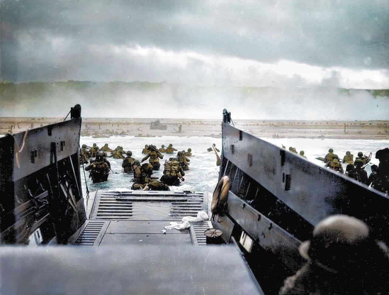 Letruppe Americane Assaltano La Spiaggia Di Omaha Il Giorno Dello Sbarco In Normandia.