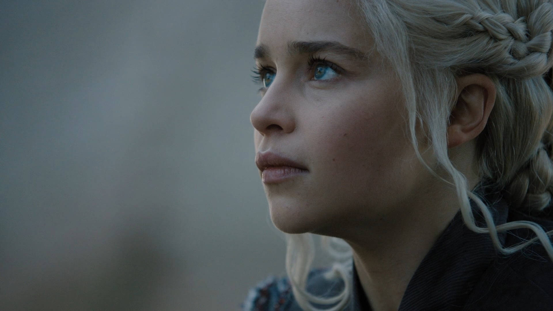 Daenerys Targaryen Side View Close-up