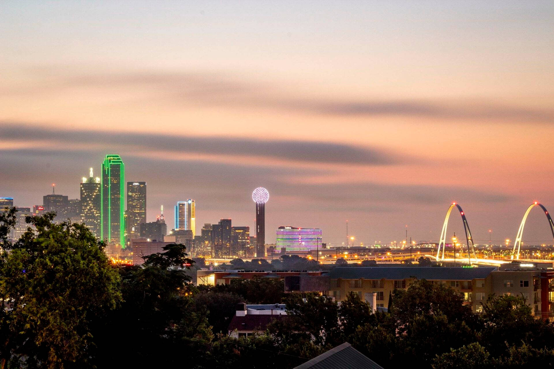 Skyline Di Dallas Con Il Ponte Margaret Mcdermott Sfondo