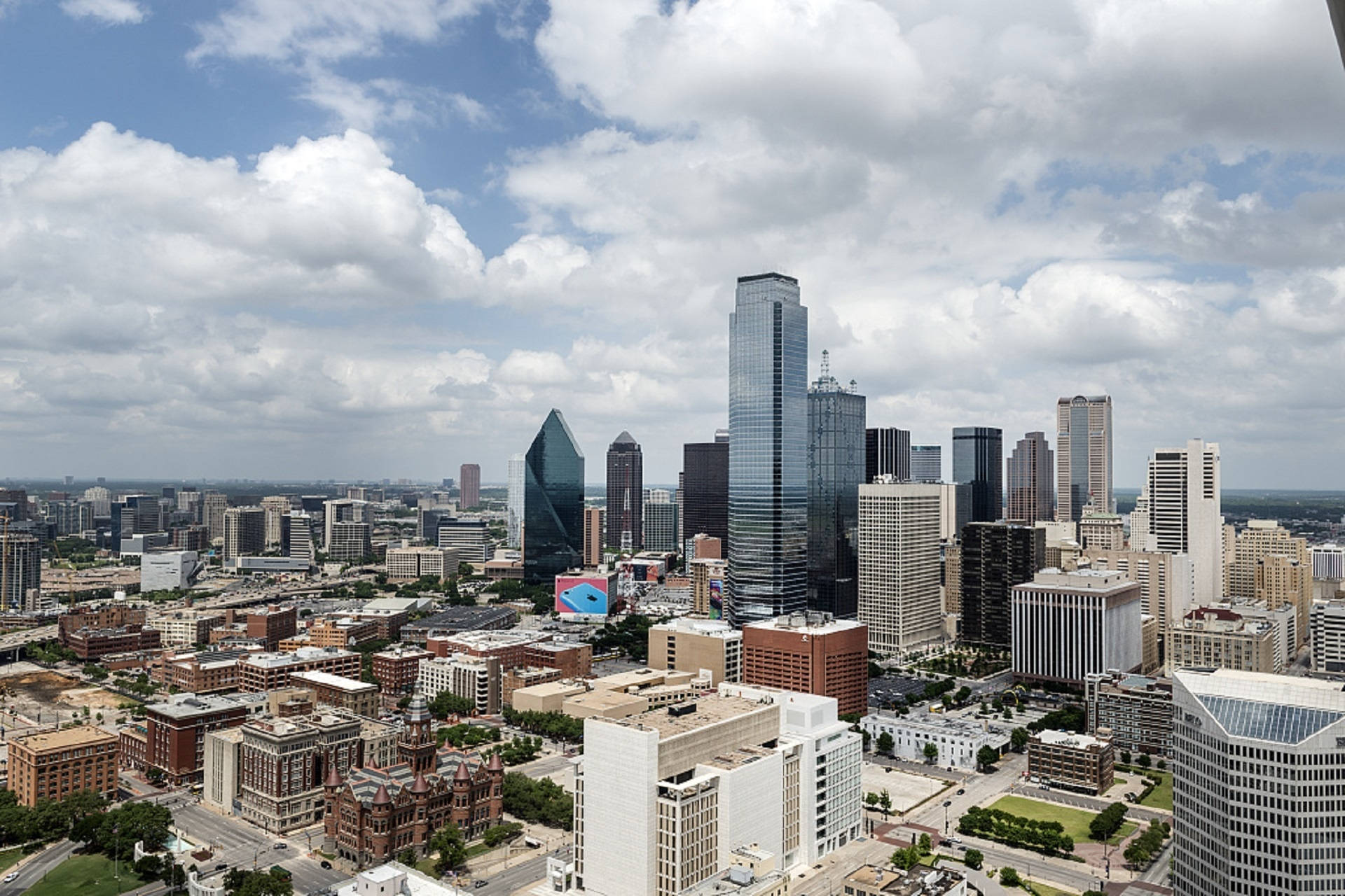 Dallas Skyline Thick Sky Clouds Wallpaper