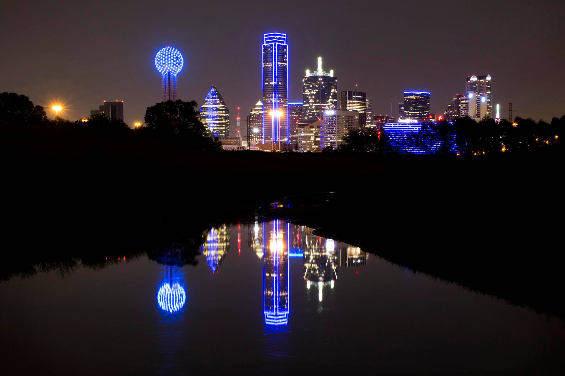 Dallas Skyline Trinity River Silhouettes Wallpaper