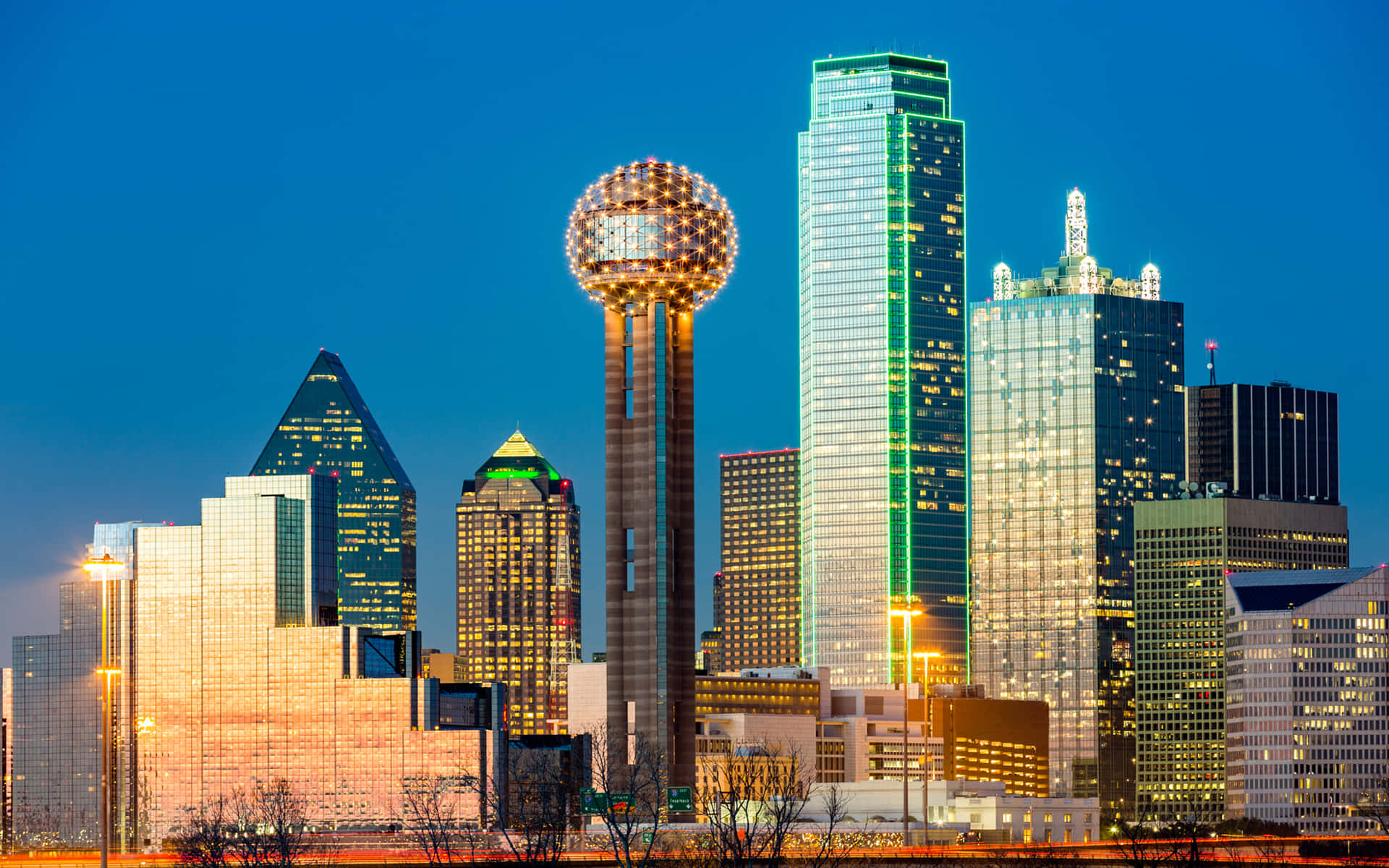 !Nyd det urbane energi af Dallas Texas! Wallpaper