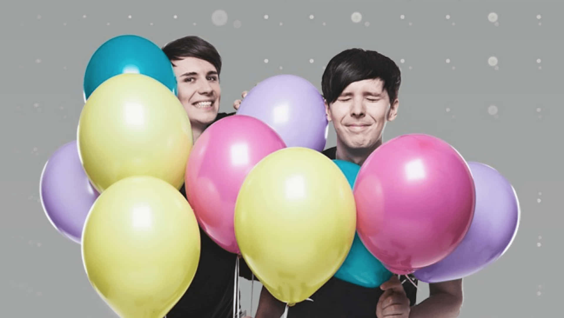 Best friends Dan and Phil bring out the best of each other. Wallpaper