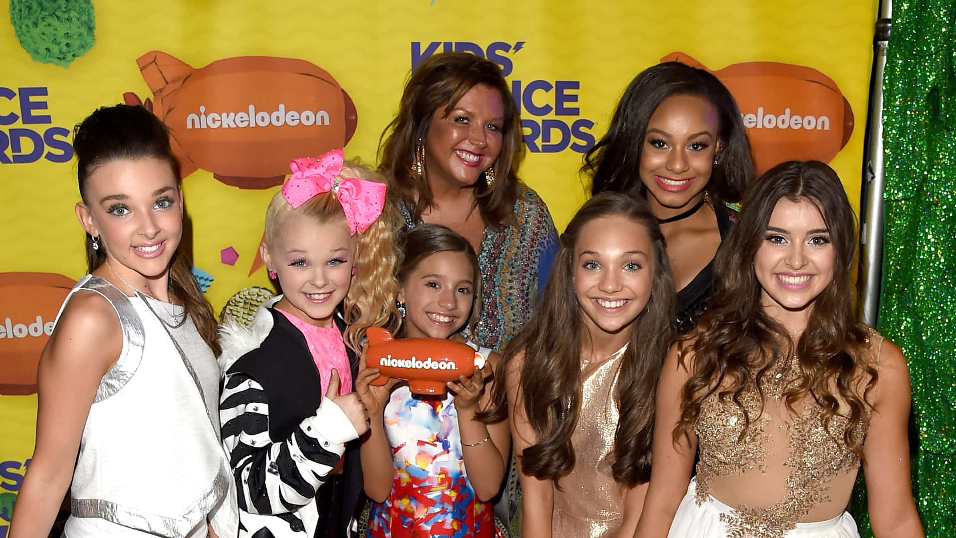 Dance Moms Cast Op Kids Choice Awards Achtergrond