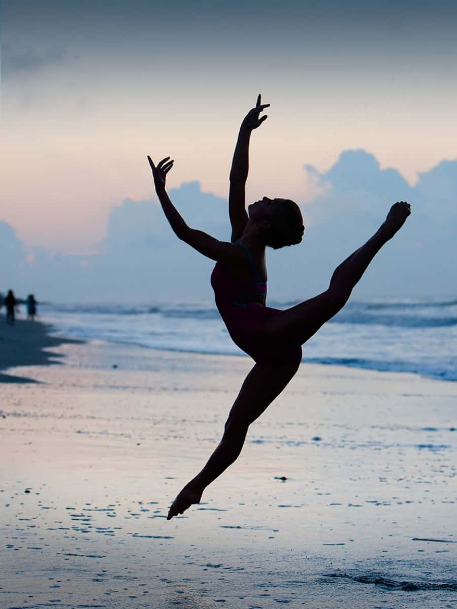 Unastraordinaria Esposizione Di Passione: Un Balletto Affascinante Con Un Ballerino In Volo Completo