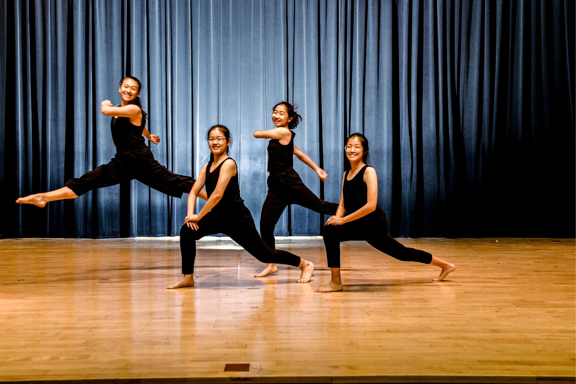 Girls Ballet Dancing Practice Picture