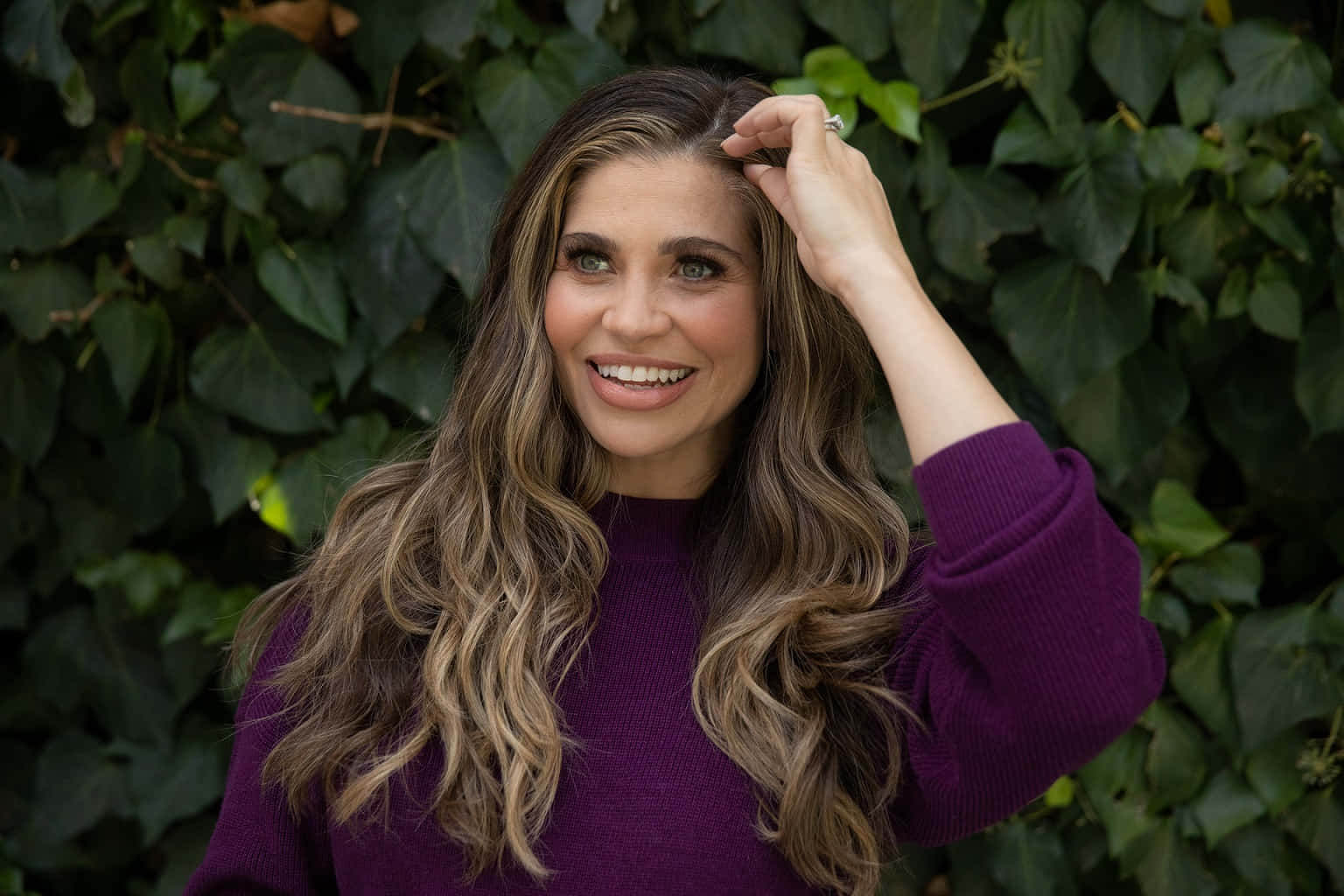 Danielle Fishel Poserer I En Stilig Fotoshoot Bakgrunnsbildet