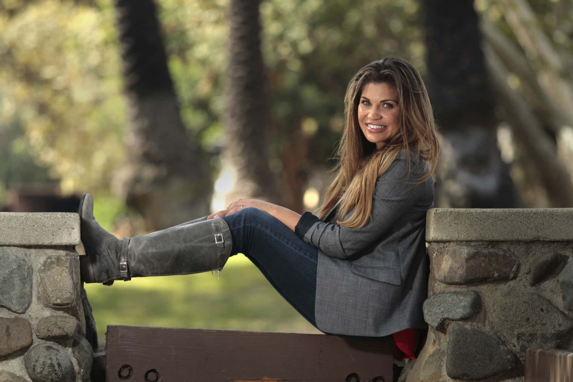 Captivating Danielle Fishel Portrait Wallpaper