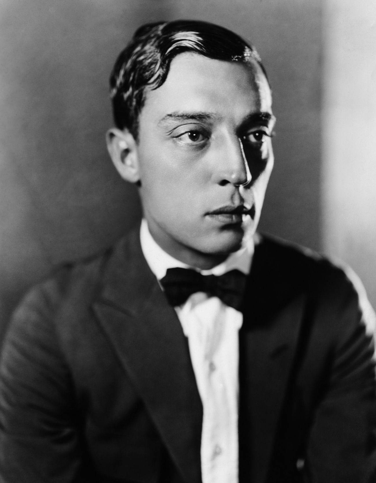 Ritrattodel Dapper Attore Buster Keaton. Sfondo