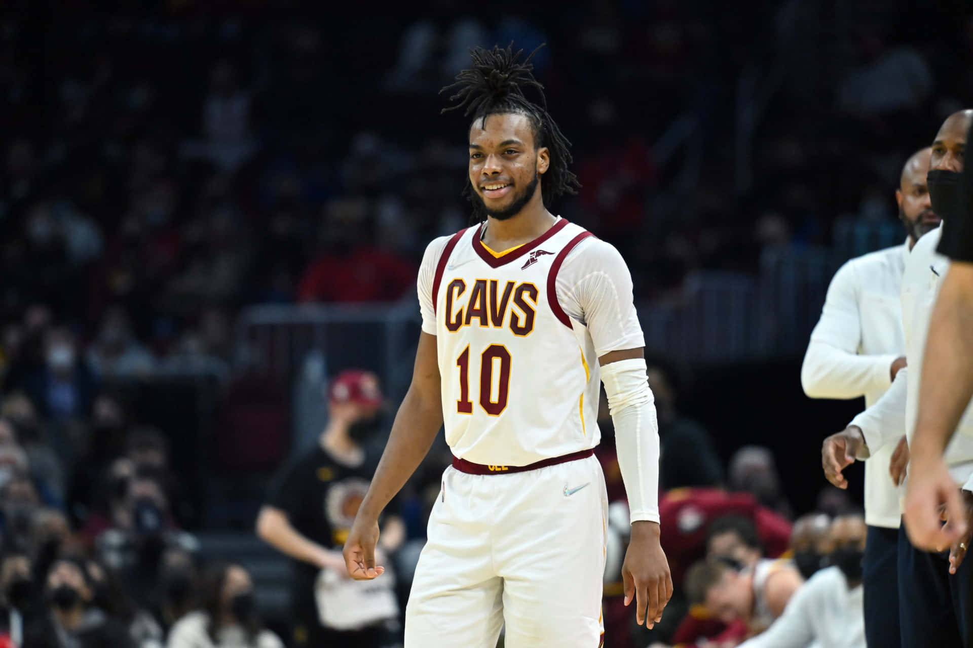 Darius Garland Cleveland Cavaliers Court Glimlach Achtergrond