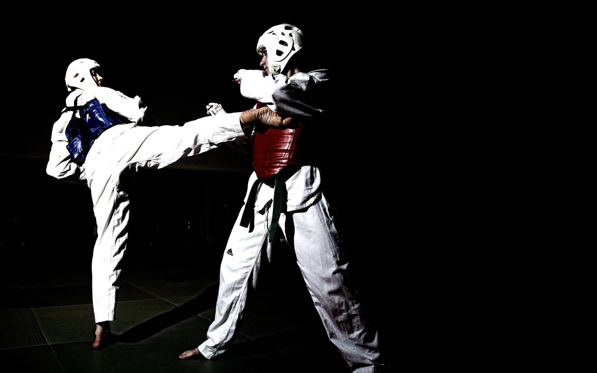 Dunkles,ästhetisches Taekwondo-sport-taekwondoin-kampf Wallpaper