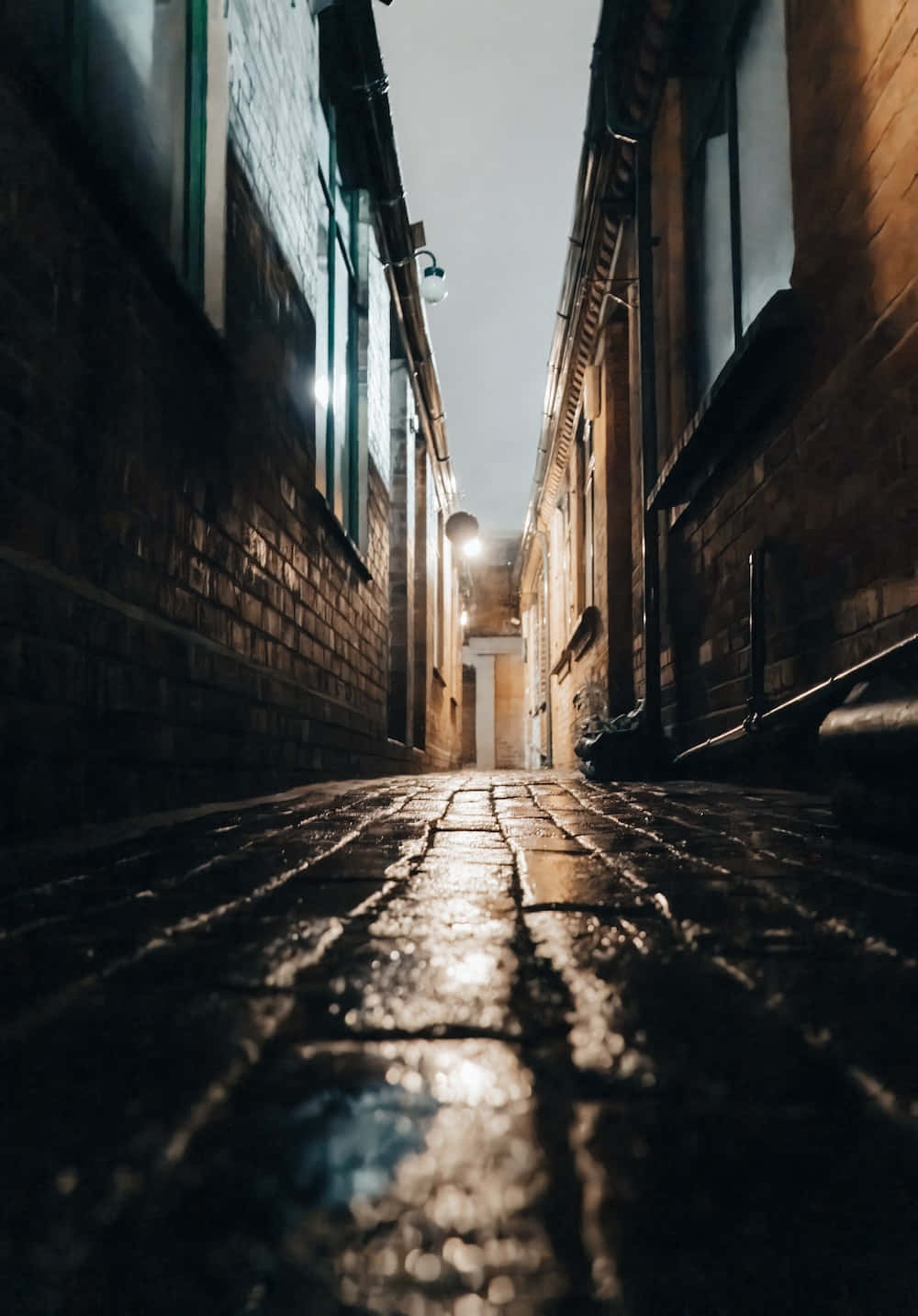 Mysterious Dark Alleyway at Night Wallpaper