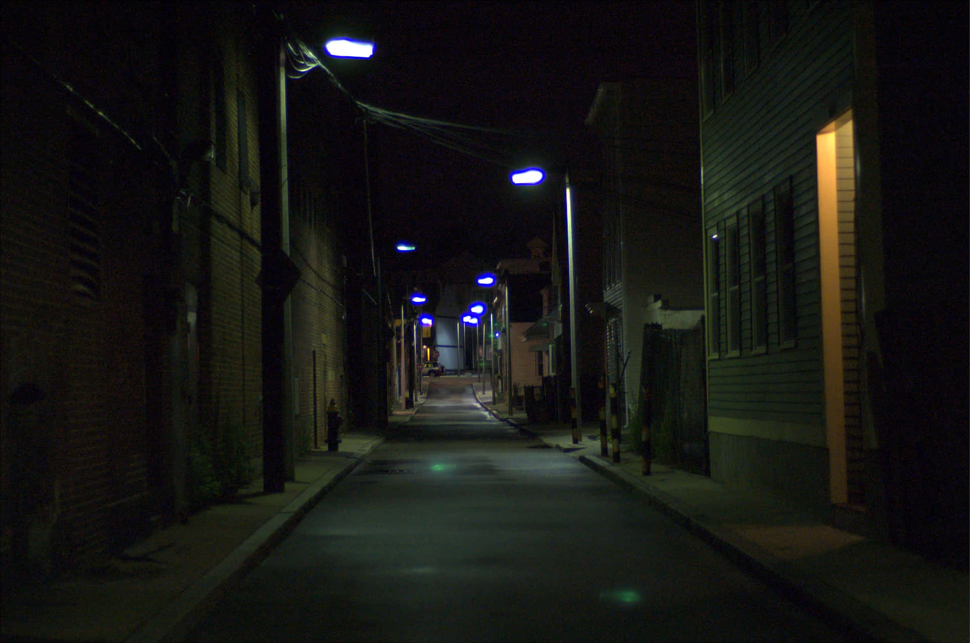 Mysterious Dark Alleyway Wallpaper