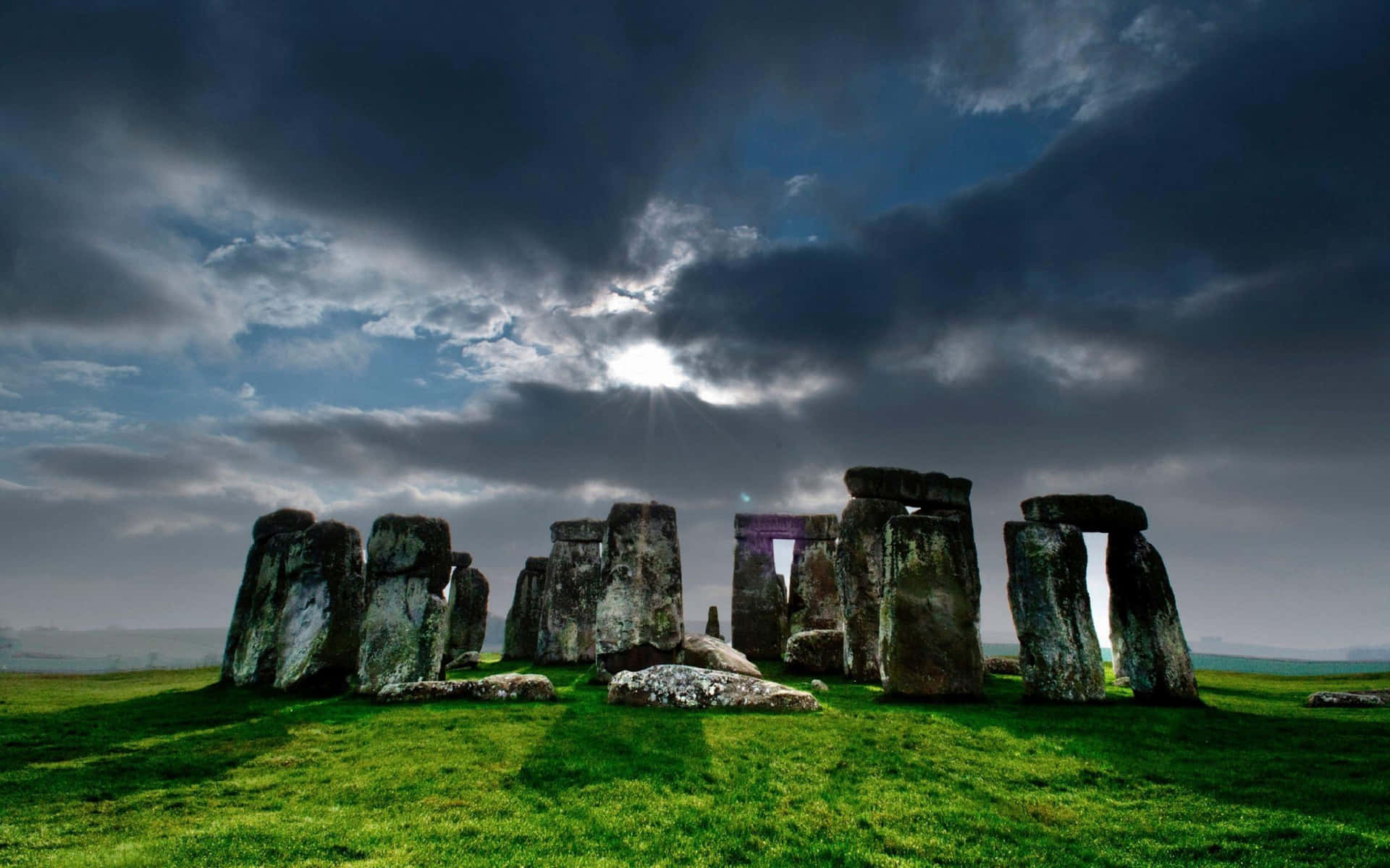 Dark Clouds On Stonehenge England Wallpaper