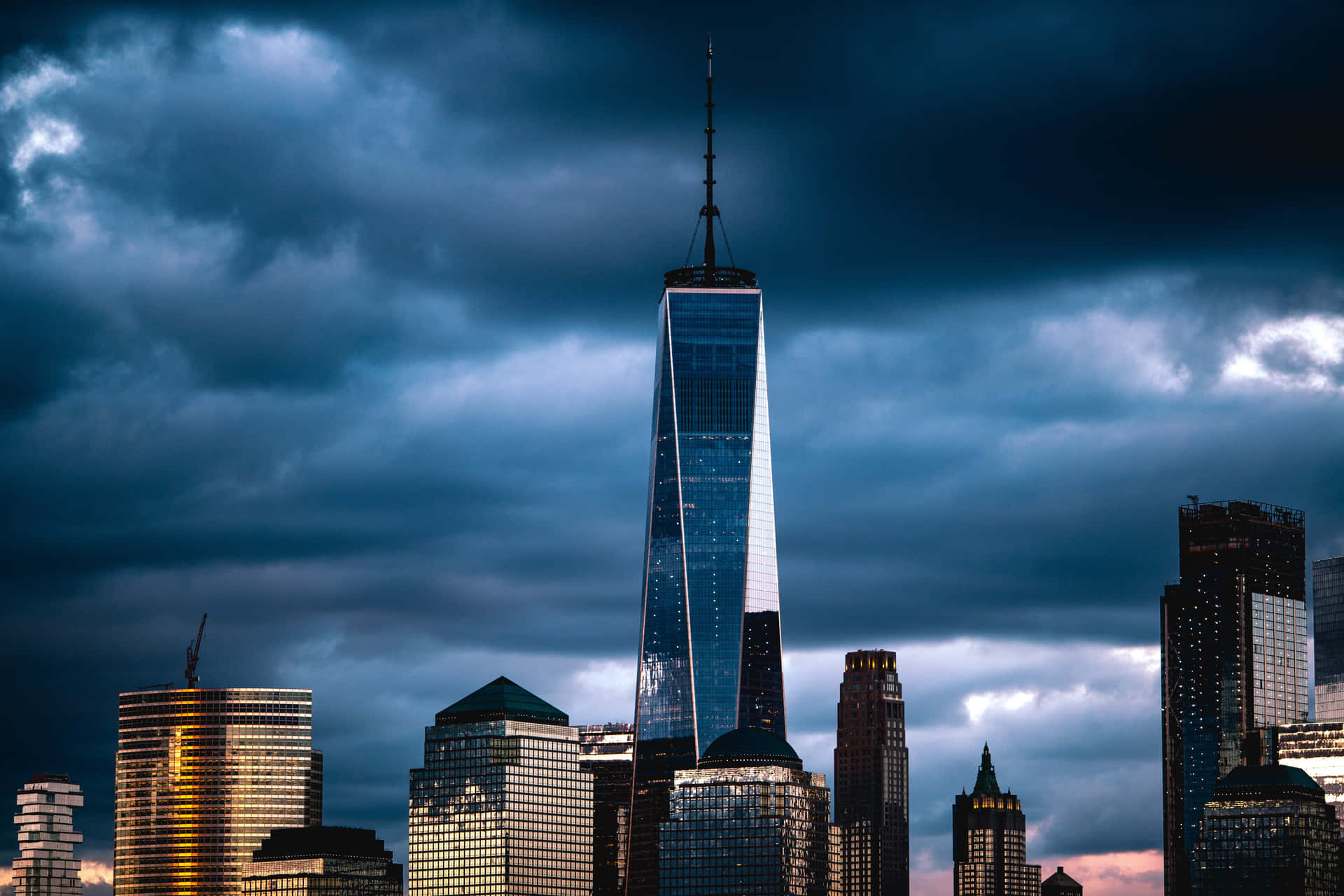 Dark Cloudy Freedom Tower Skyline Wallpaper