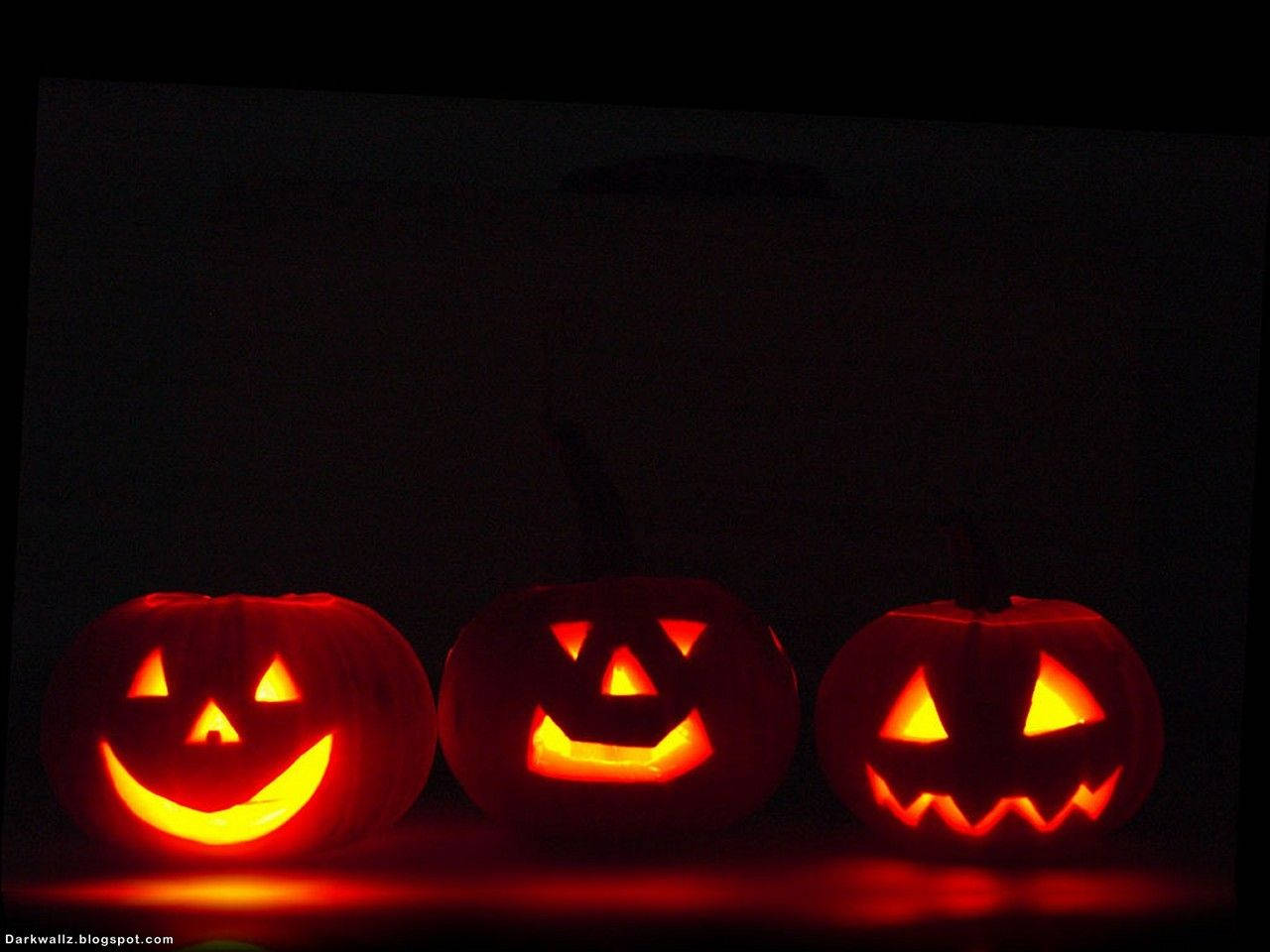 Dark Halloween Pumpkin Lanterns